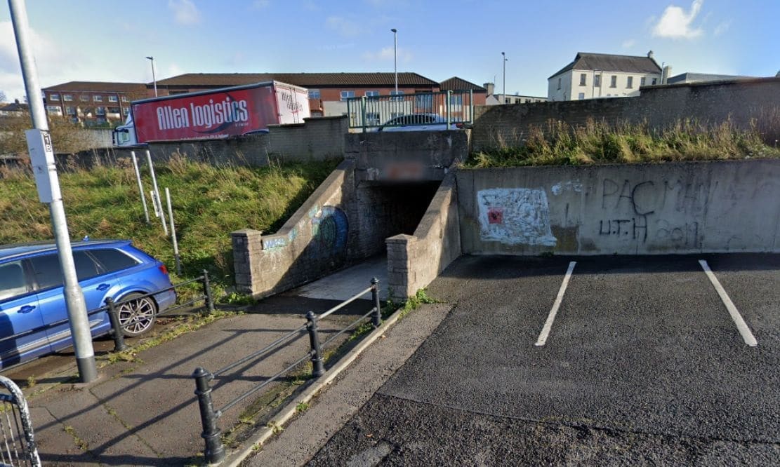 Police appeal after gang of four assault person and steal phone in